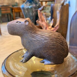Capivara Grande em Madeira Maciça Sucupira