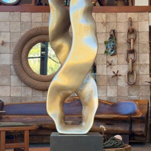 Escultura em Fibra de Vidro – Peça Assinada | 1,90 m de Altura